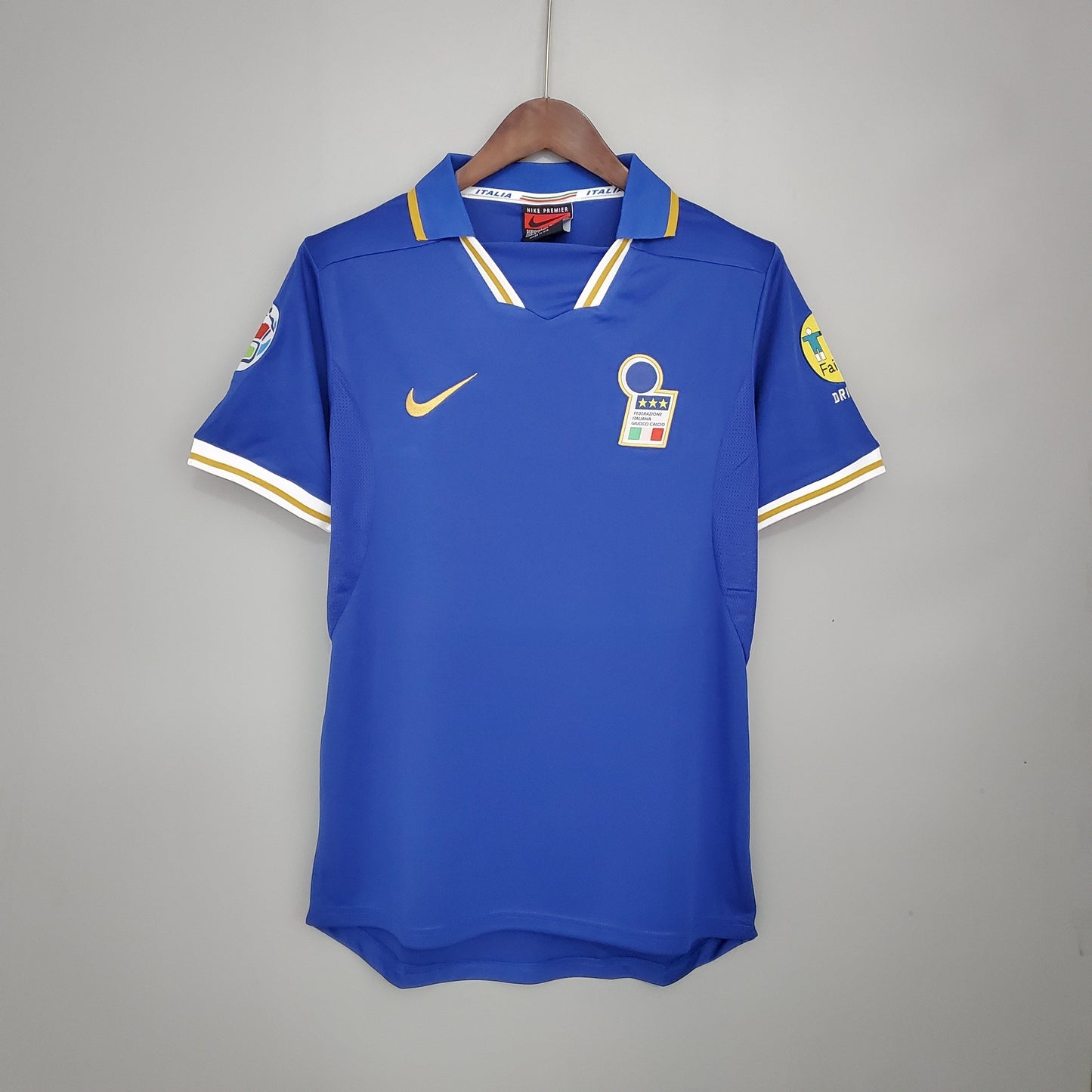 Italy 1996 Euro Home Retro Soccer Jersey – Nike FIGC Azzurro Del Piero Maldini Zola Kit
