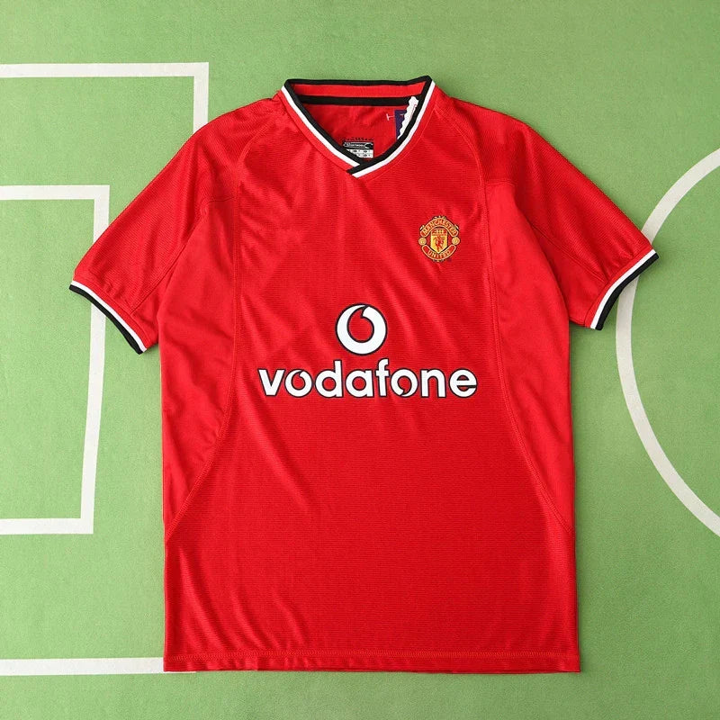 Manchester United FC Home Retro Jersey 2000/02 – Fan Version