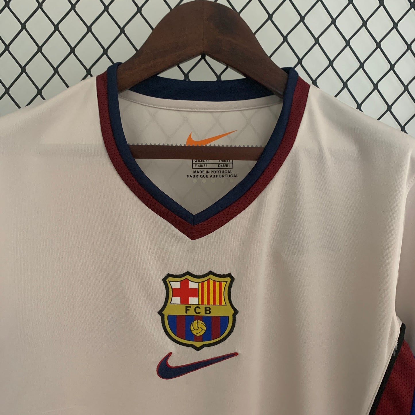 FC Barcelona 1998-99 Away Retro Jersey – Nike White Blaugrana Figo Rivaldo Guardiola Xavi La Liga Champion Fan Version Football Shirt