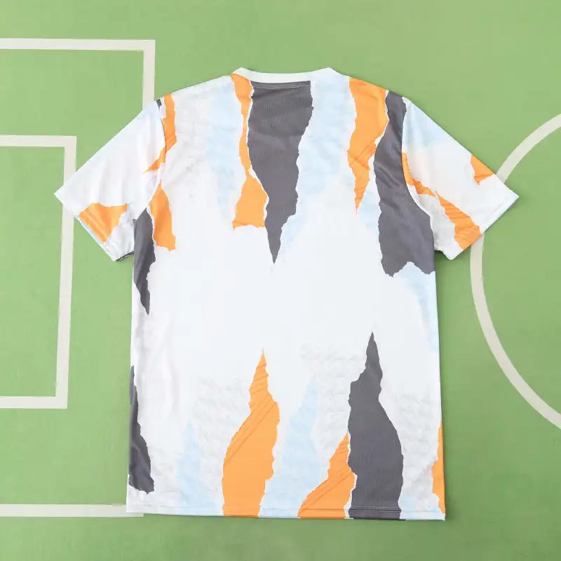Real Madrid CF Training Jersey 2024/25 – Fan Version | White Abstract Print Pre-Match Top