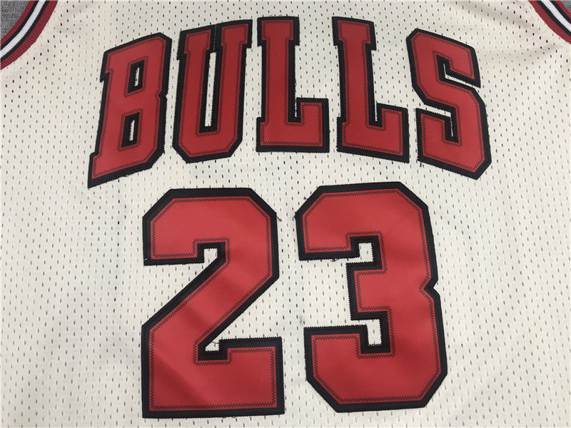 Michael Jordan #23 Chicago Bulls Mitchell & Ness Cream 1995-96 Hardwood Classics Swingman Jersey
