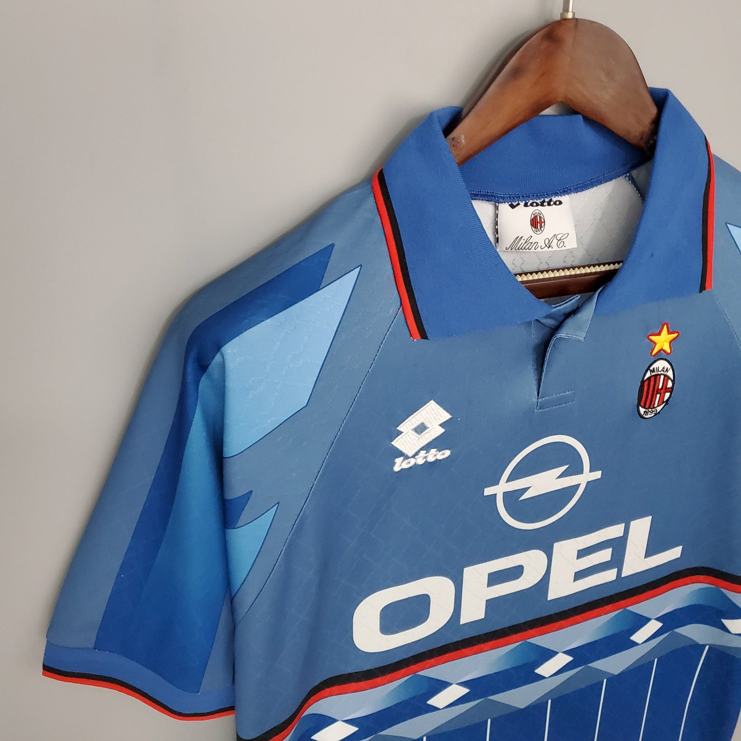 AC Milan 1995-96 Third Retro Jersey – Lotto Dual Blue Opel Geometric Pinstripe Maldini Weah Roberto Baggio Desailly Vieira Serie A Winner Fan Version Football Shirt