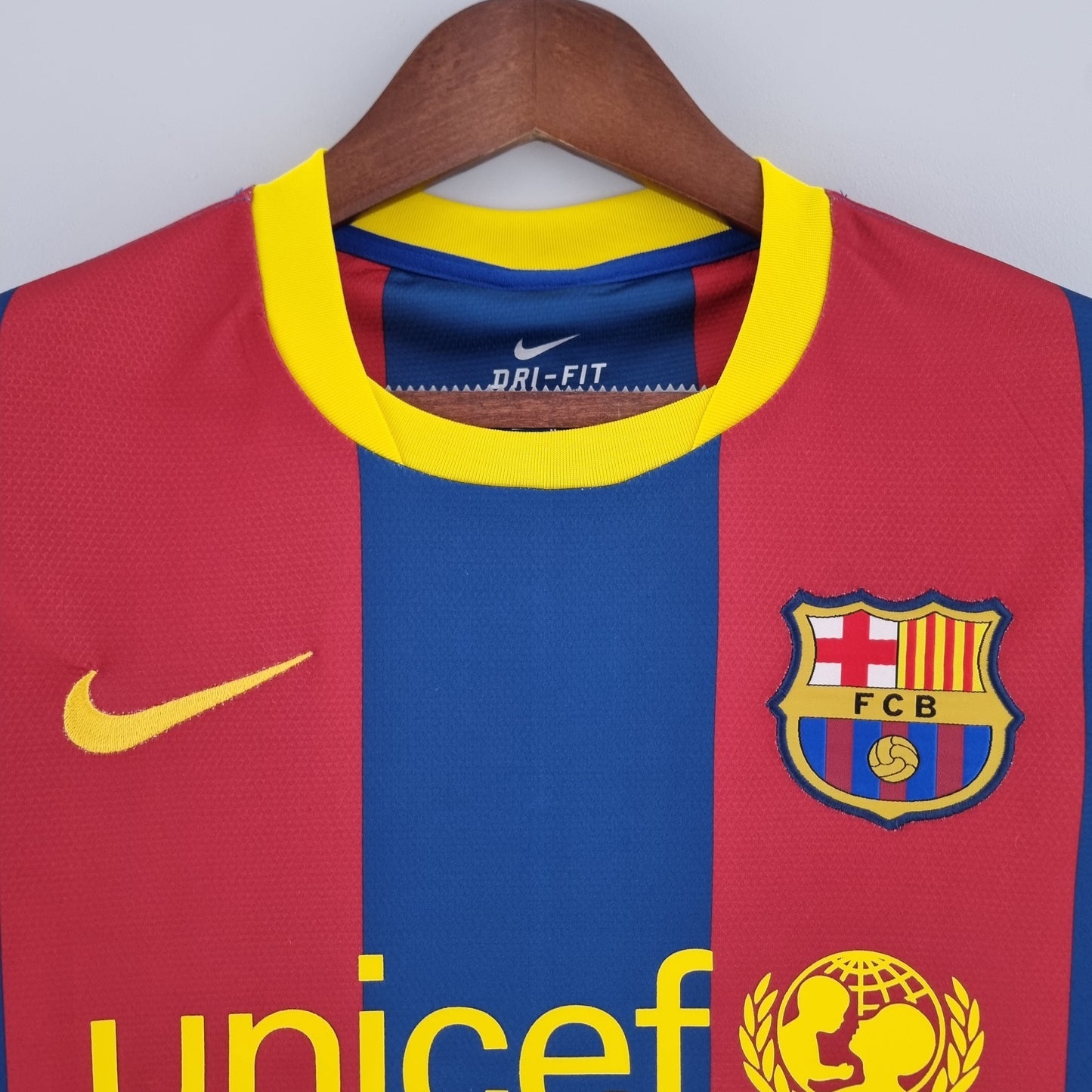 Barcelona 2010-11 Home Long-Sleeve Retro Jersey – Nike Blue Red Broad Vertical Stripes Yellow Crew Neck Unicef FCB Crest Messi Xavi Iniesta Puyol Dani Alves David Villa La Liga Champions League Fan Version Football Shirt