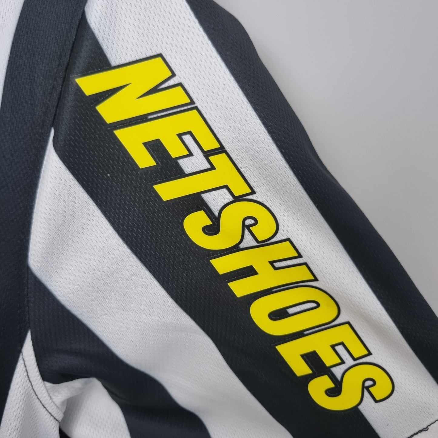 Santos FC 2013 Away Jersey – Black & White Stripes Nike Banco BMG Netshoes Retro Brasileirão Football Shirt | Neymar Era Classic Santos Kit