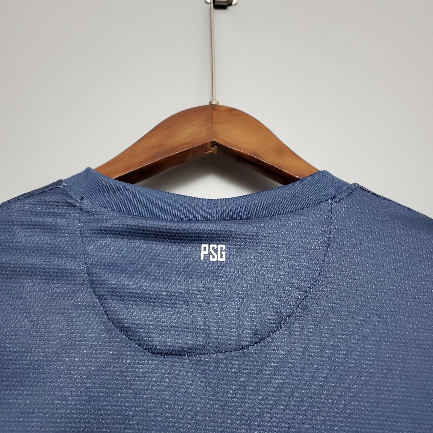 PSG 2012-13 Home Retro Jersey – Nike Navy Blue White Red Vertical Stripe Crew Neck Fly Emirates Eiffel Tower Crest Ibrahimovic Thiago Silva Beckham Verratti Pastore Lavezzi Ligue 1 Fan Version Football Shirt