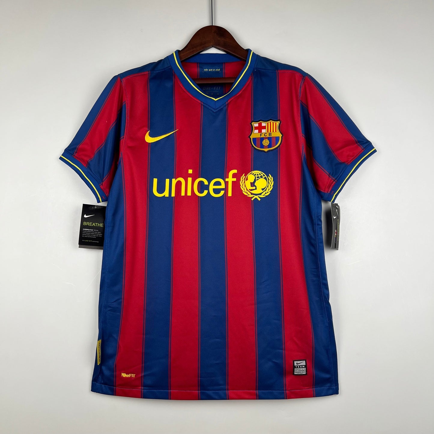 FC Barcelona 2009-10 Home Retro Jersey – Nike Blaugrana Unicef Messi Iniesta Xavi Guardiola Treble Season Fan Version Football Shirt