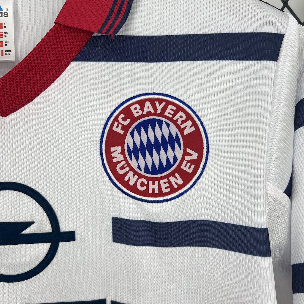 FC Bayern Munich 1998 - 00 Away Jersey