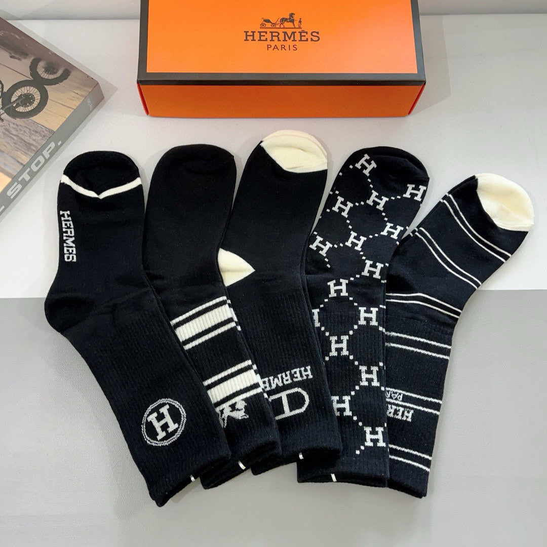 Mixed Brands Black White Mixed Emblem Stripes Crew Socks, image 3