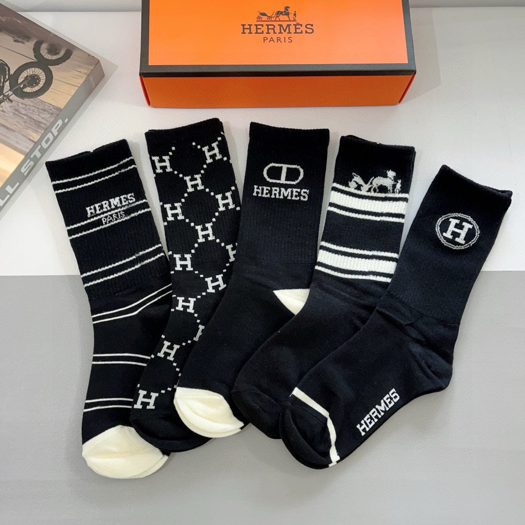 Mixed Brands Black White Mixed Emblem Stripes Crew Socks, image 1