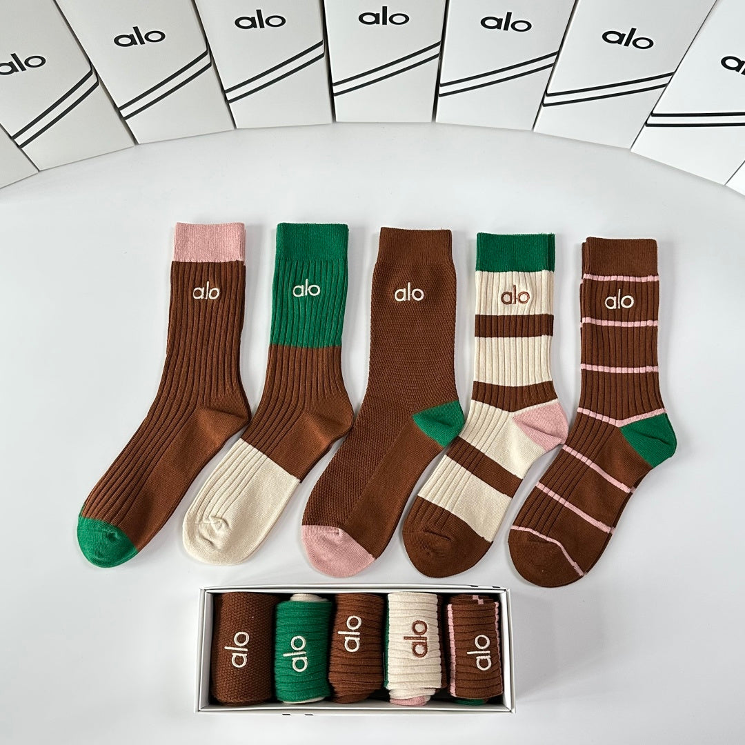 Alo Earthy Green Cream Broad Stripe Crew Socks, image 2