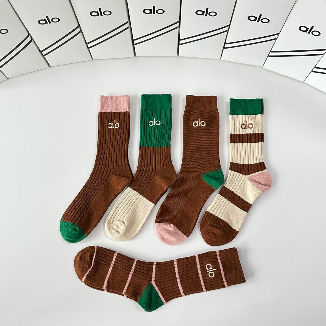 Alo Earthy Green Cream Broad Stripe Crew Socks, image 3