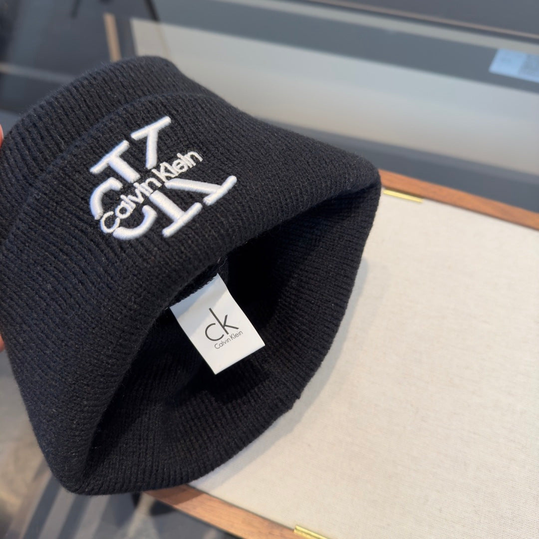 Beanie - image 7