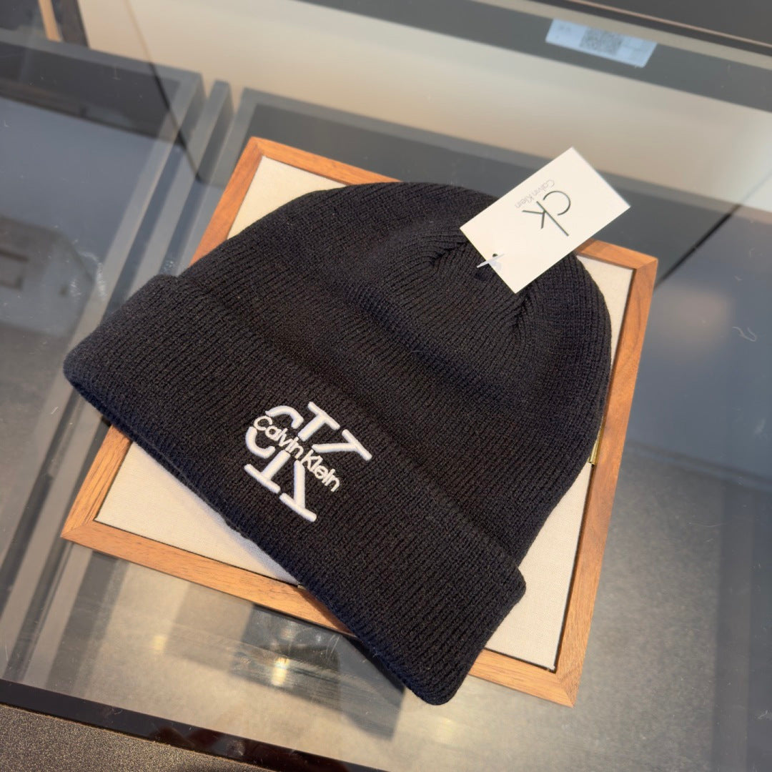 Beanie - image 2