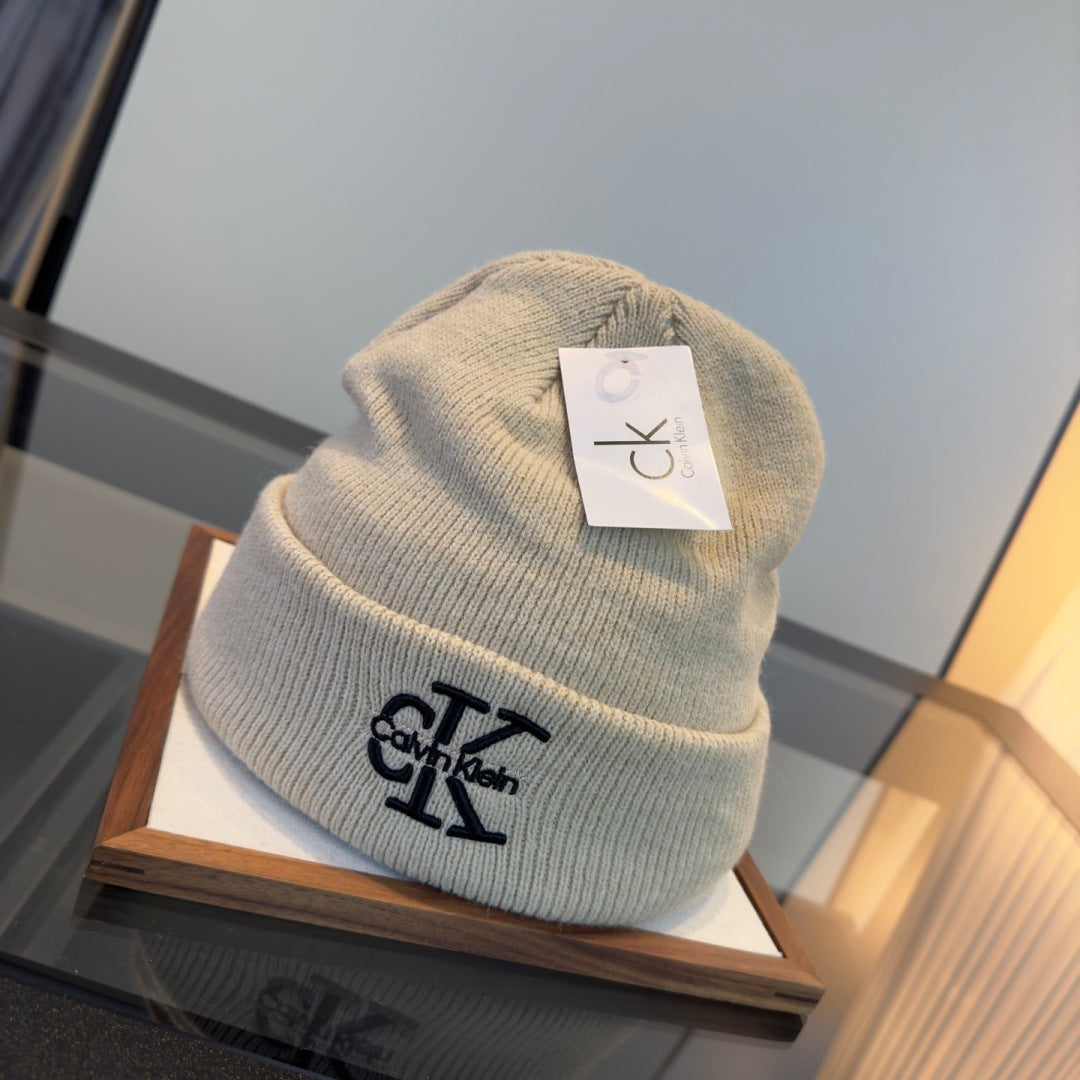 Beanie - image 4