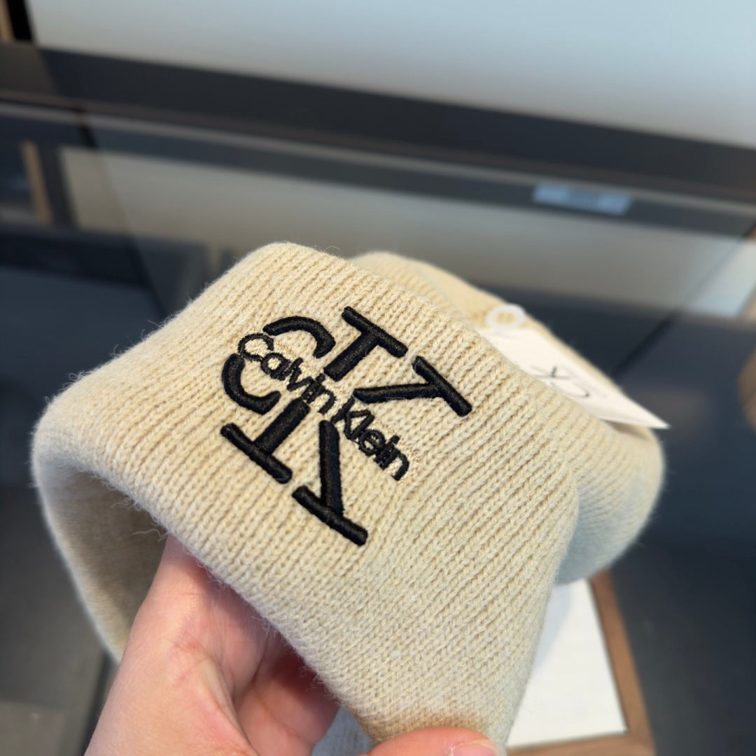 Beanie - image 6