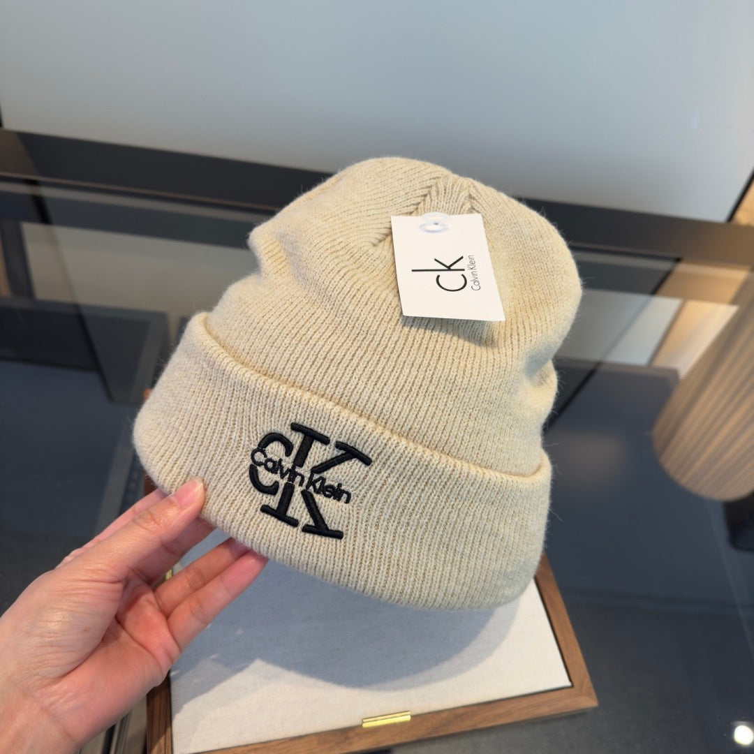 Beanie - image 2