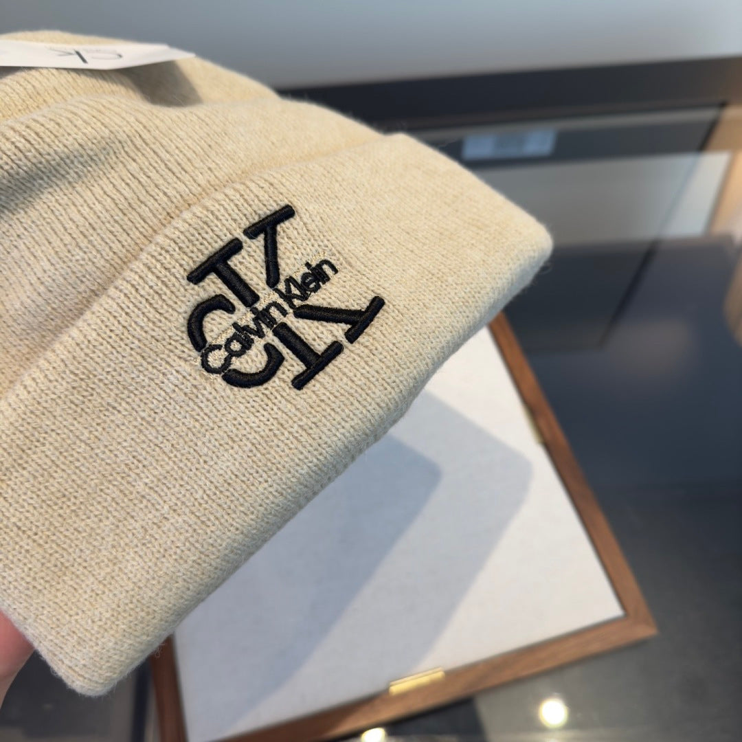 Beanie - image 7