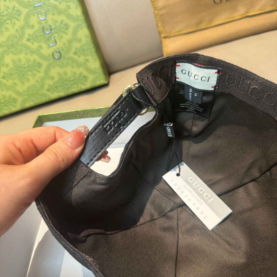 Gucci Canvas Baseball Cap - image 8