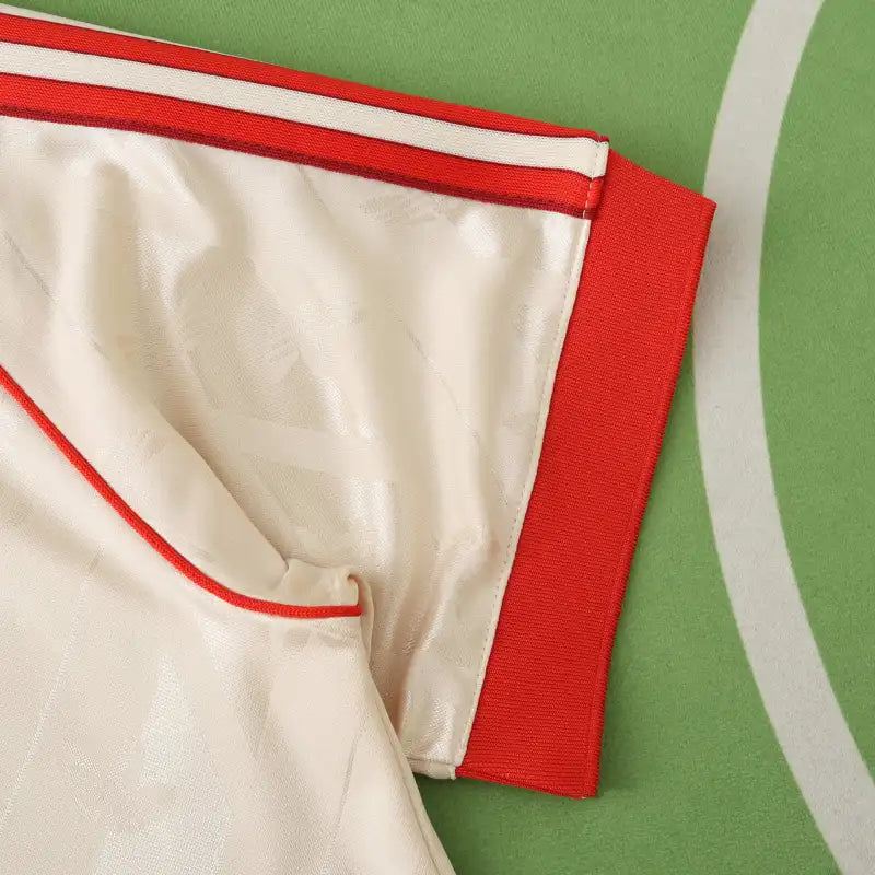 FC Bayern München Retro Collaboration Style Fan Jersey 2024/25 – Cream & Red Polo Collar Shirt