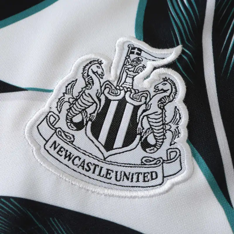 Newcastle United 2024/25 Training Jersey – White Tropical Leaf Print Fan Version