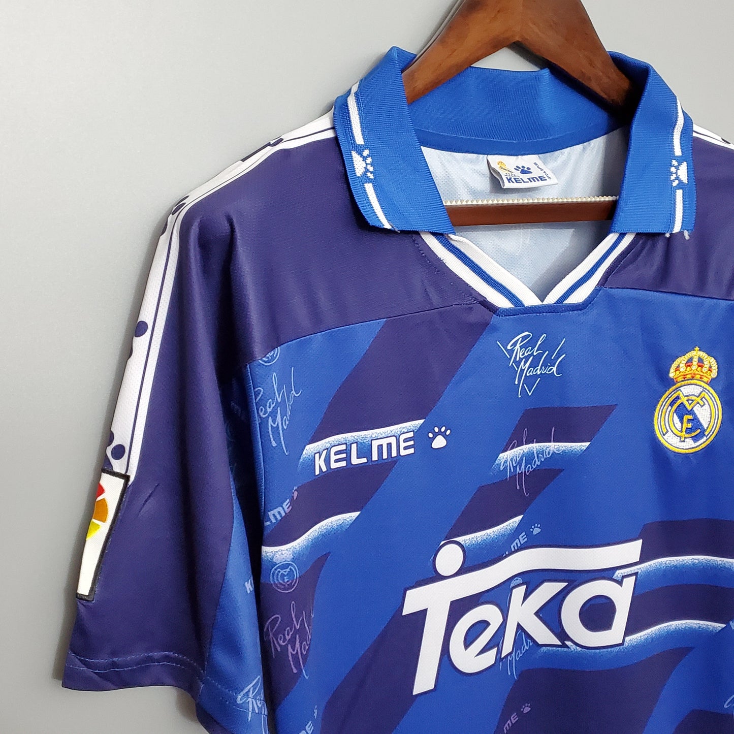Real Madrid 1994-96 Away Retro Jersey – Blue Purple Diagonal Stripe Teka Kelme Fan Version Football Shirt