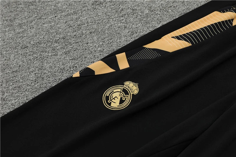 Real Madrid 2024/25 Black & Gold Adidas Training Tracksuit – Quarter-Zip Top & Tapered Pants | Emirates La Liga Training Suit