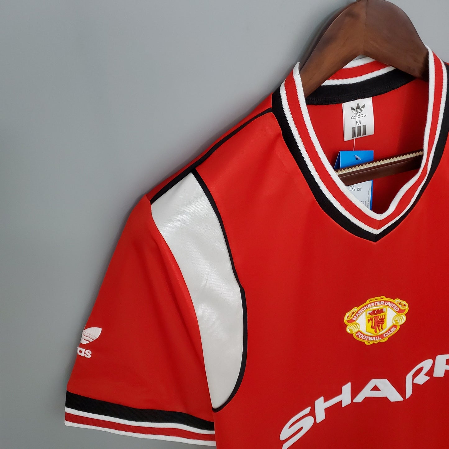 Manchester United 1985-86 Home Jersey – Red Adidas Trefoil SHARP Retro 80s First Division Football Shirt | Classic V-Neck Vintage Man Utd Kit