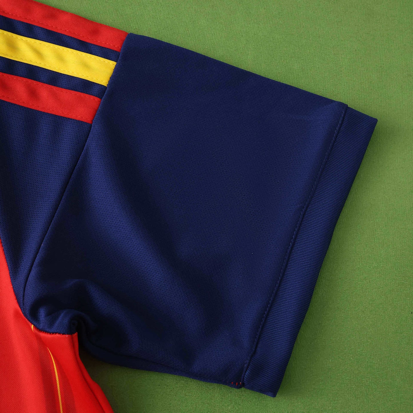 2026 FIFA World Cup Spain Home Jersey – La Roja Red & Navy Pinstripe Fan Kit