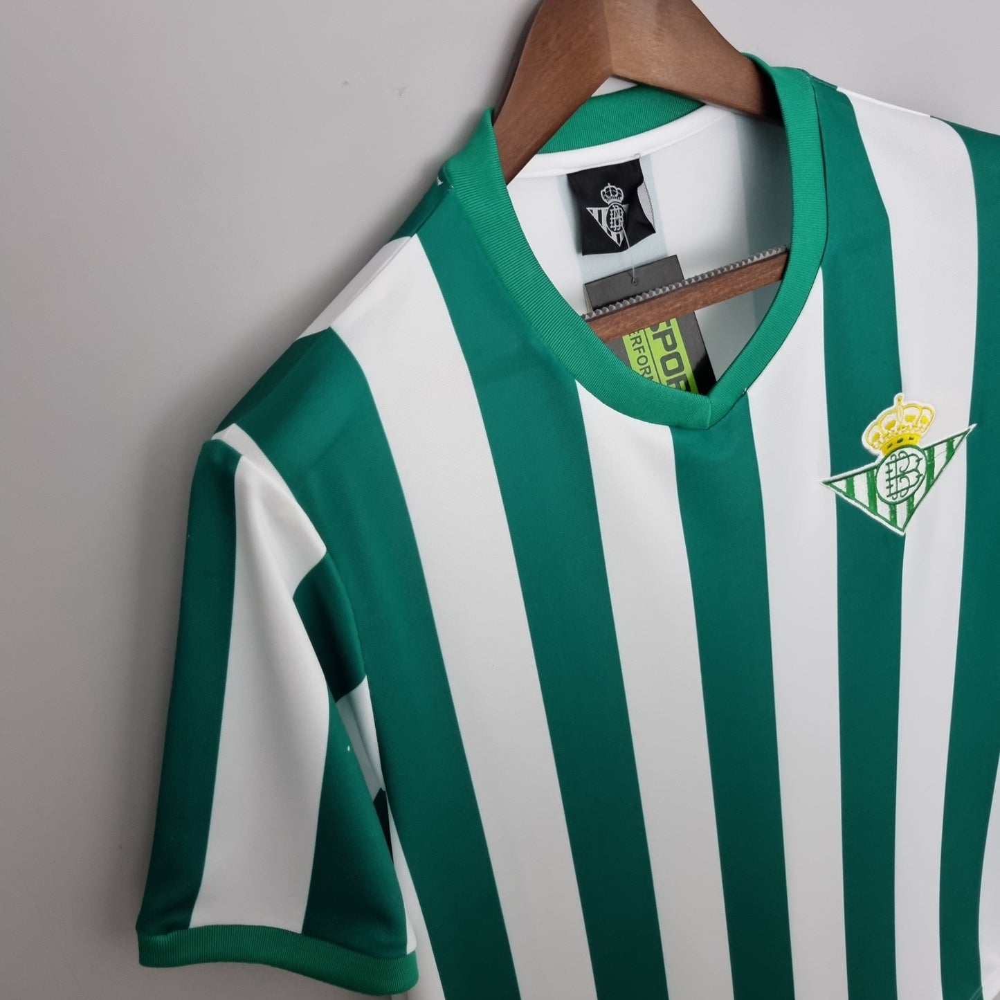 Real Betis 1976-77 Home Jersey – Green & White Stripes V-Neck Retro La Liga Football Shirt | Rare 1970s Vintage Andalusia Classic Betis Kit No Sponsor