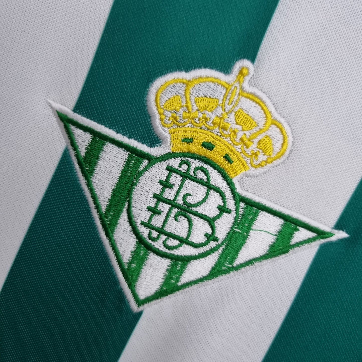 Real Betis 1976-77 Home Jersey – Green & White Stripes V-Neck Retro La Liga Football Shirt | Rare 1970s Vintage Andalusia Classic Betis Kit No Sponsor