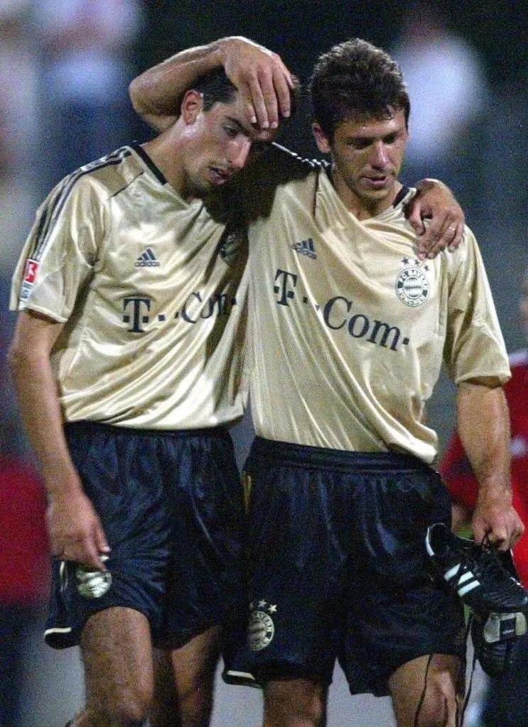 FC Bayern Munich 2004 - 06 Away Jersey