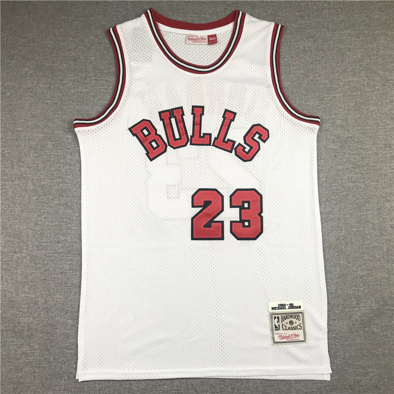 Michael Jordan #23 Chicago Bulls Mitchell & Ness White 1984-85 Rookie Season Home Hardwood Classics Swingman Jersey