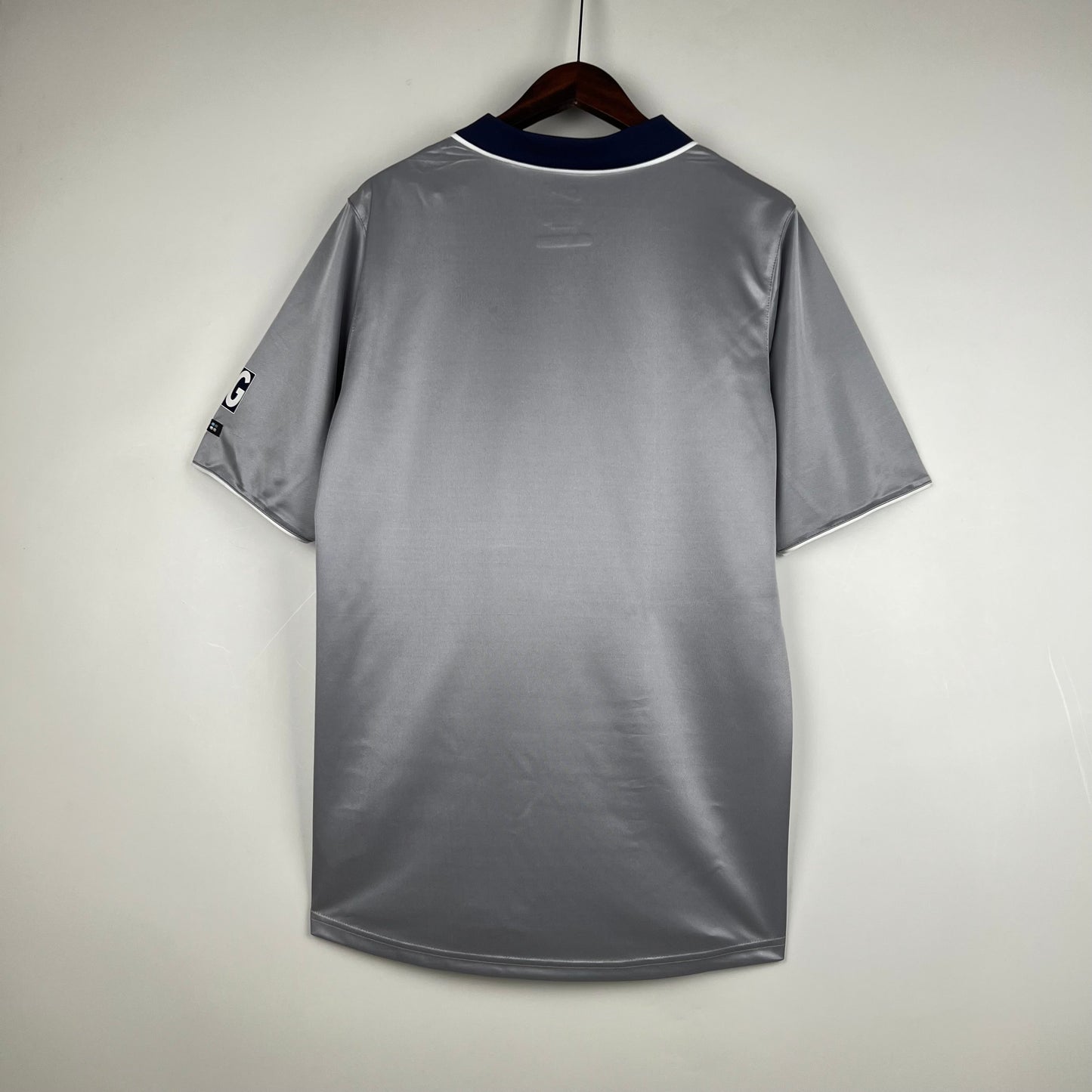 PSG 1999-2000 Away Retro Jersey – Nike Silver Grey White Band Navy V-Neck Opel Ligue 1 Paris Saint-Germain Fan Version Football Shirt