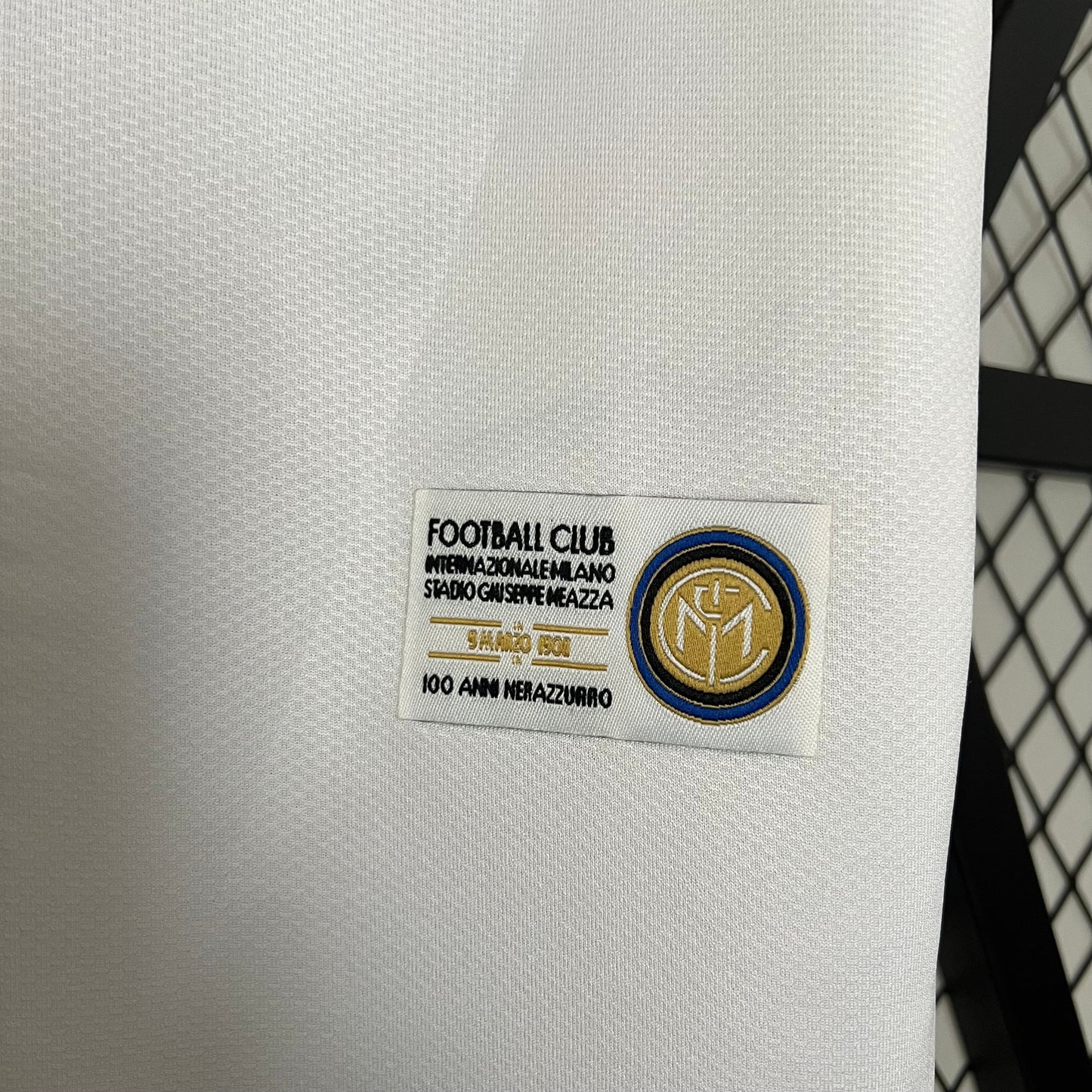 Inter Milan 2007-08 Away Retro Jersey – White Red Cross Croce di San Giorgio Nike Pirelli 100th Anniversary Centenary Crest Zanetti Ibrahimovic Figo Adriano Vieira Cambiasso Maicon Balotelli Serie A Fan Version Football Shirt