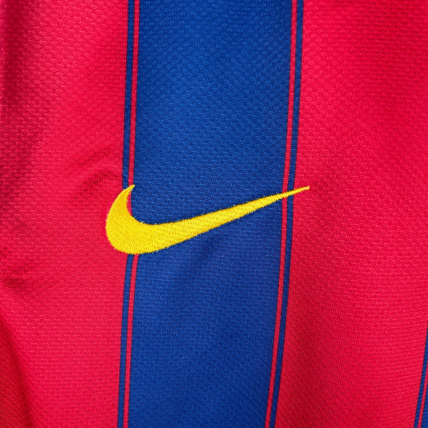 FC Barcelona 2009-10 Home Retro Jersey – Nike Blaugrana Unicef Messi Iniesta Xavi Guardiola Treble Season Fan Version Football Shirt