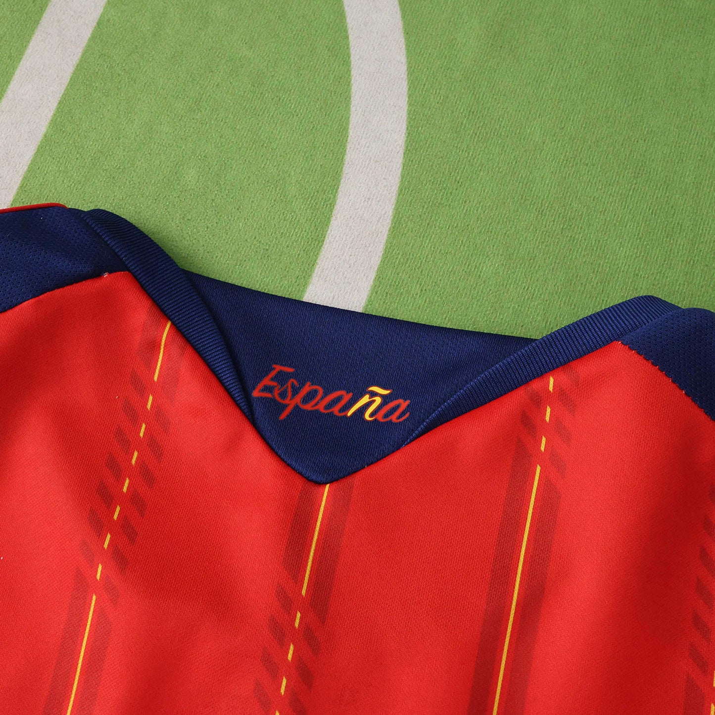 2026 FIFA World Cup Spain Home Jersey – La Roja Red & Navy Pinstripe Fan Kit