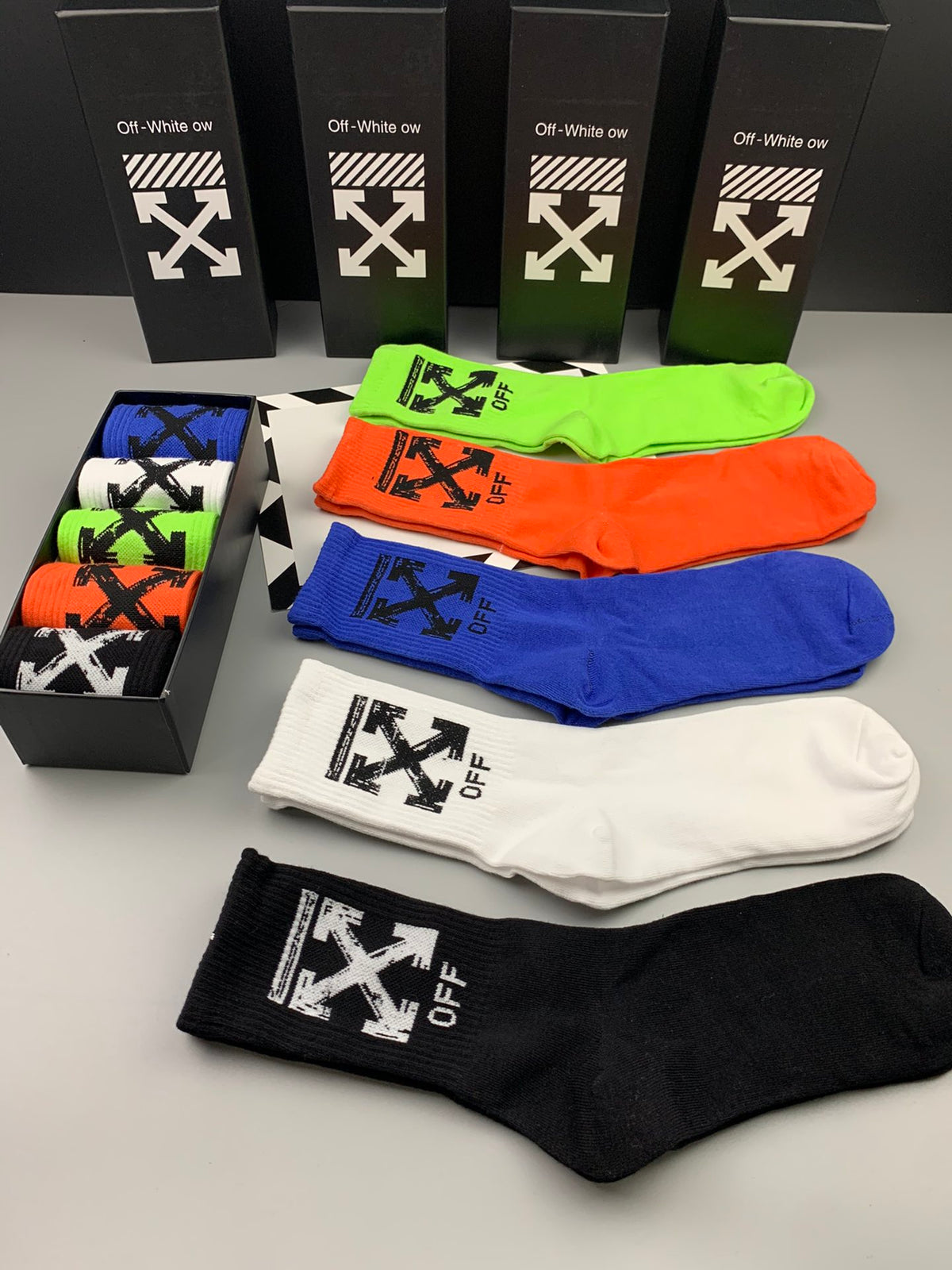Off-White Neon Orange Green Blue Arrow Motifs Ankle Socks, image 5