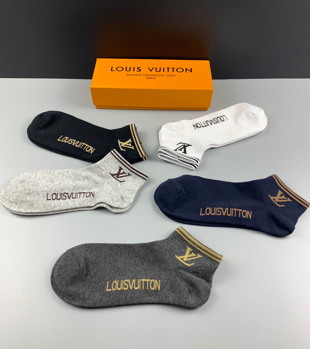 Louis Vuitton Neutral Small Monogram Ankle Ankle Socks, image 2