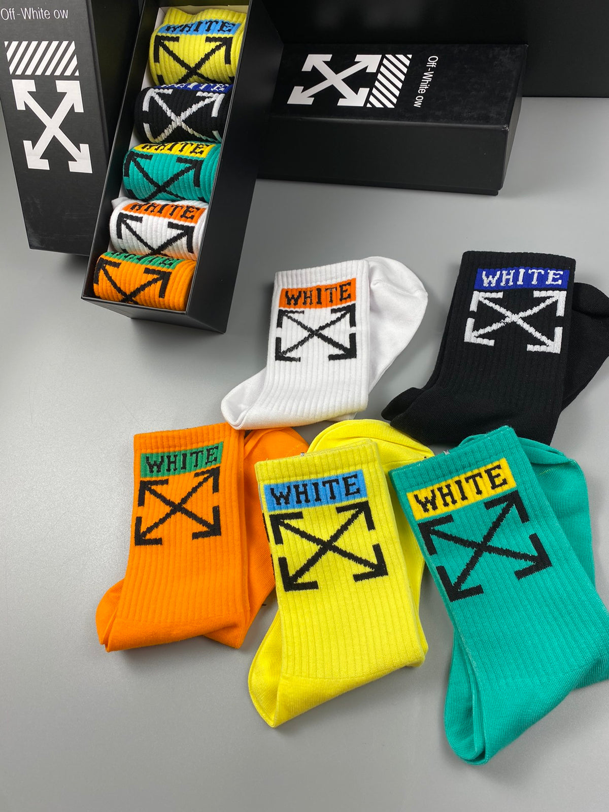 Off-White Bright Multicolour Large Arrow Cuffs Crew Socks, image 5