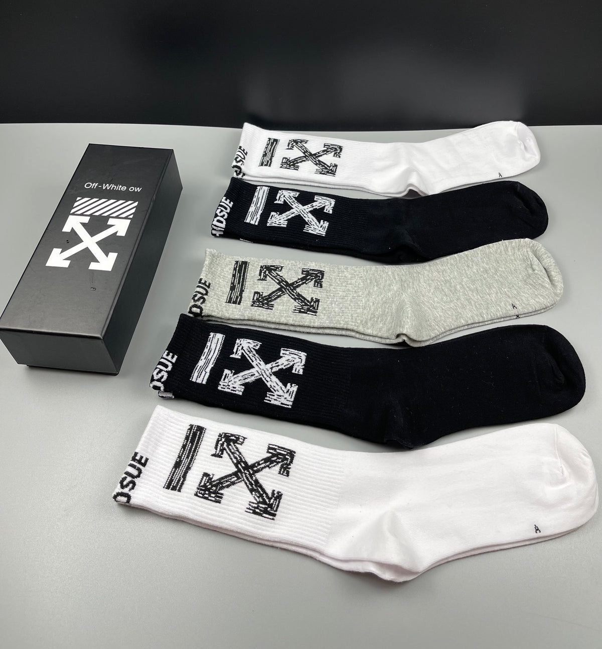 Off-White Black White Grey Bold Arrow Cuffs Crew Socks, image 5