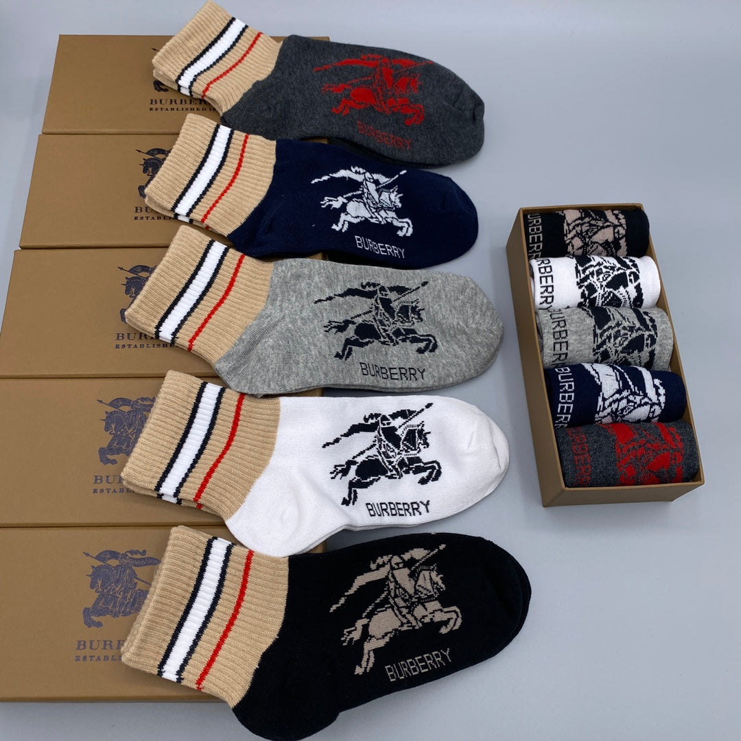 Burberry Neutral Narrow Stripe Horse Motifs Ankle Socks, image 4