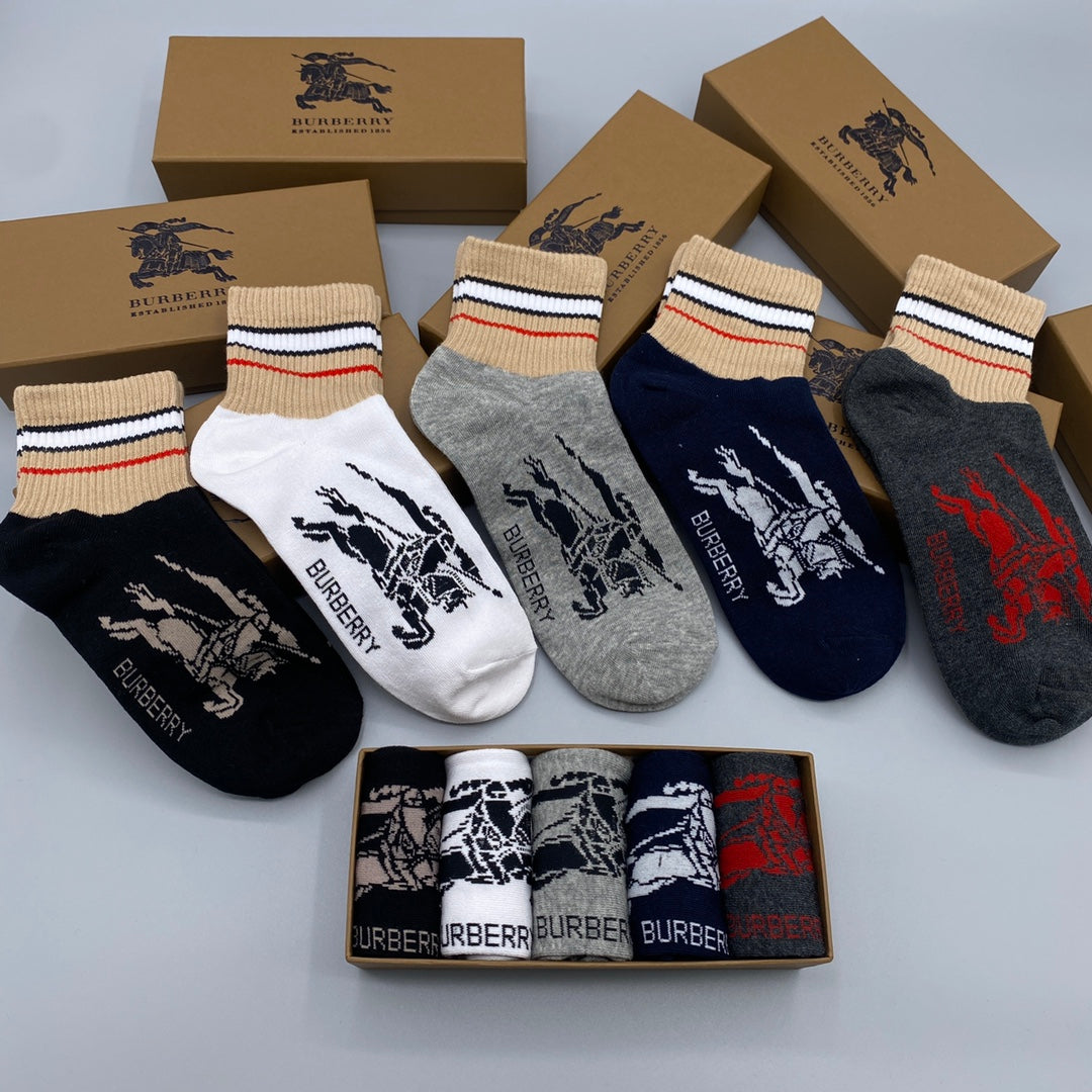 Burberry Neutral Narrow Stripe Horse Motifs Ankle Socks, image 8