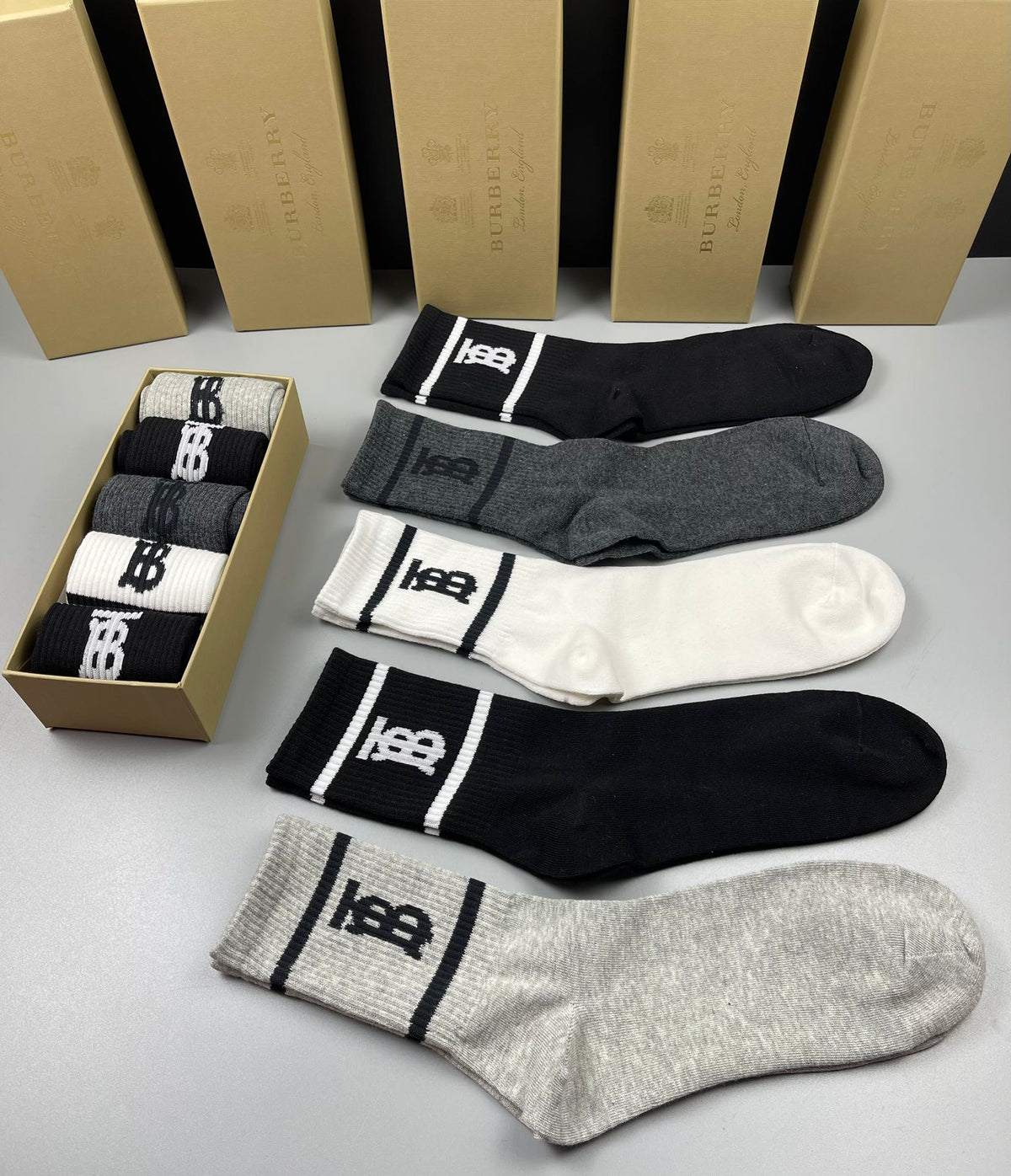 Burberry White Black Grey Broad Cuff B Crew Socks, image 9