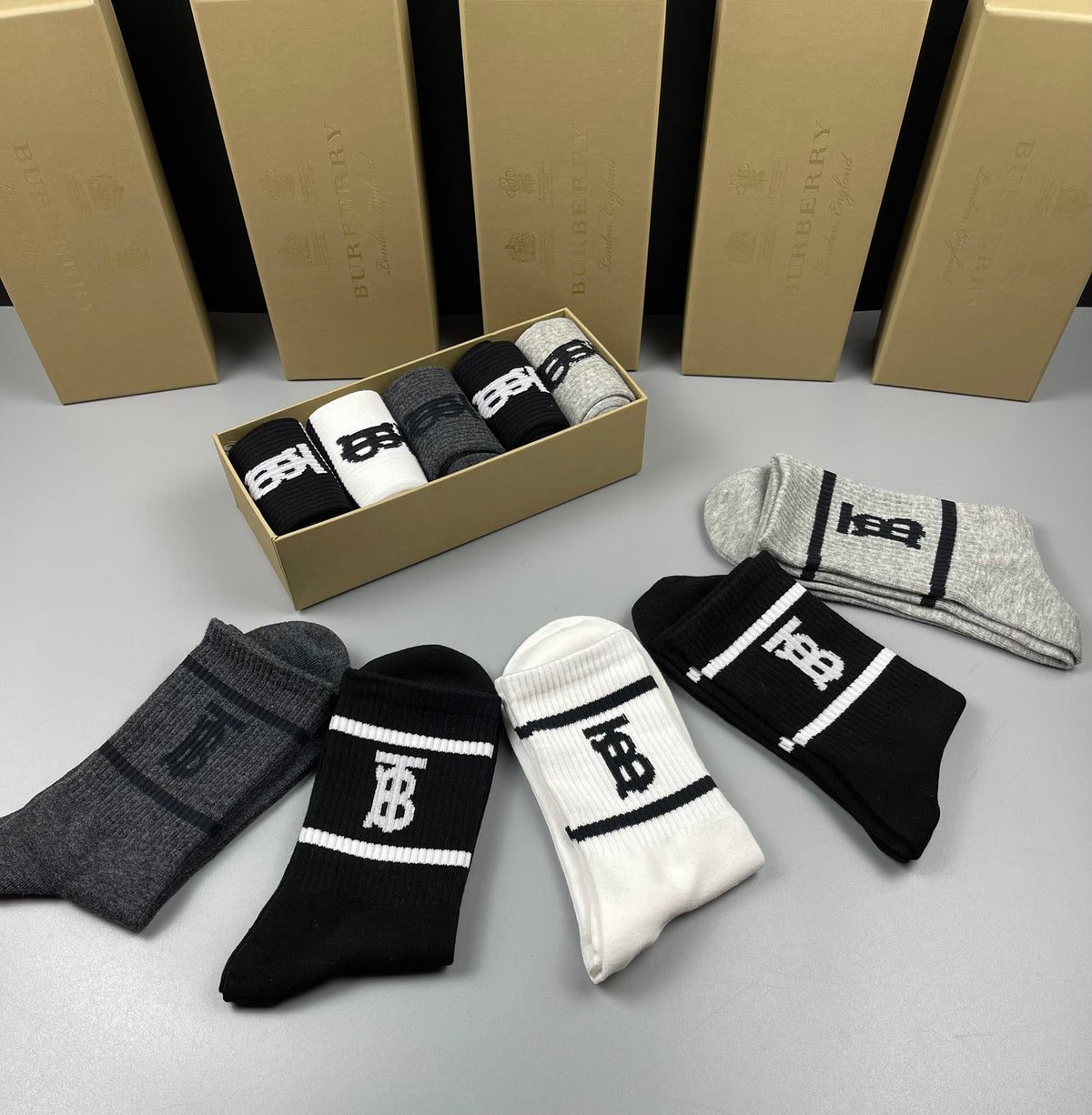 Burberry White Black Grey Broad Cuff B Crew Socks, image 7