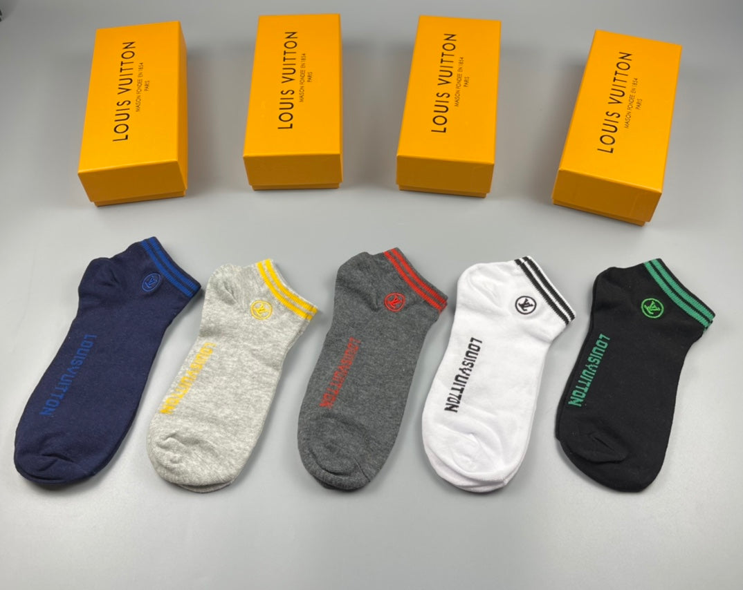 Louis Vuitton Neutral Fine Stripe Cuffs Ankle Socks, image 5