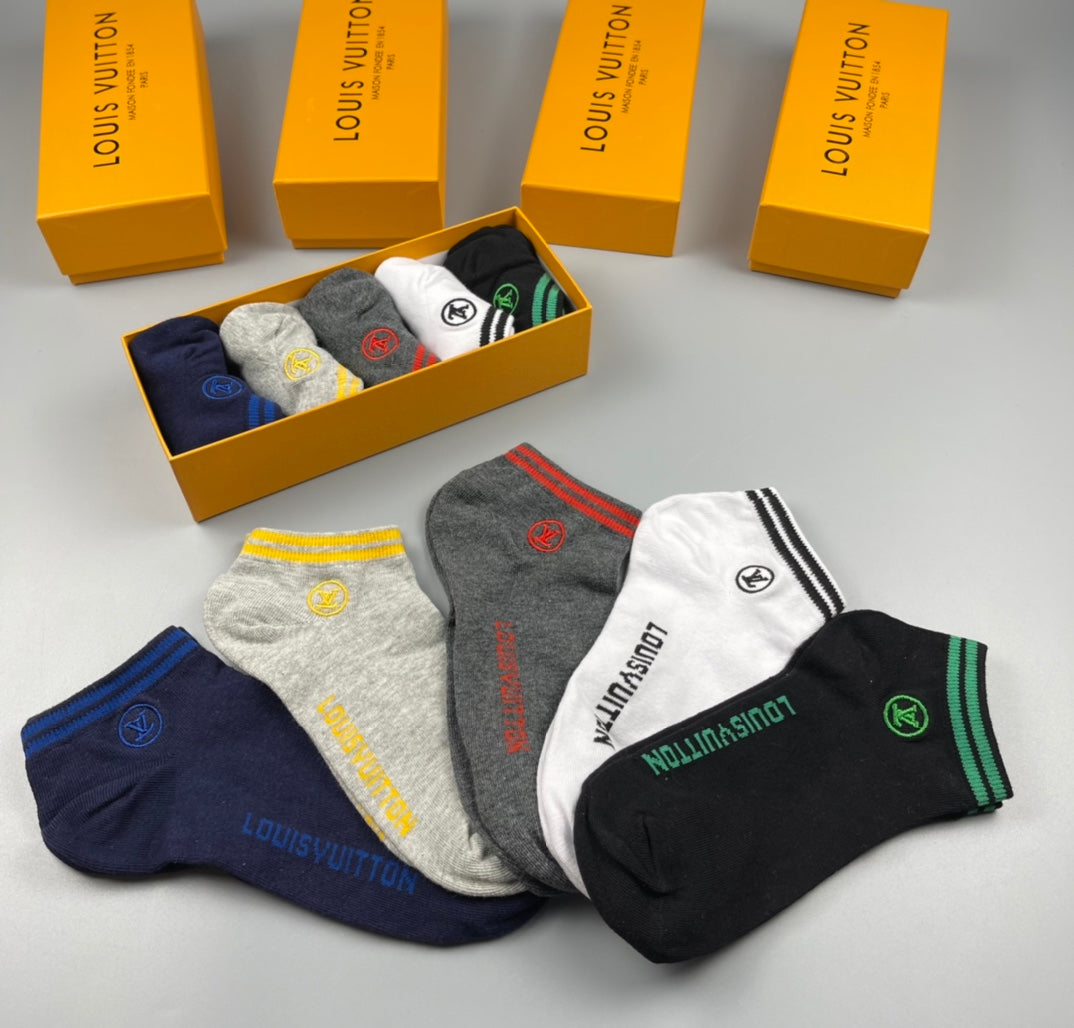 Louis Vuitton Neutral Fine Stripe Cuffs Ankle Socks, image 9