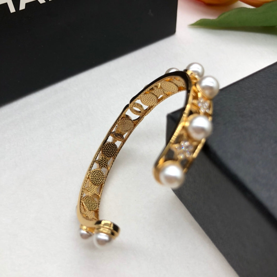 Chanel style bracelets - product photo 5