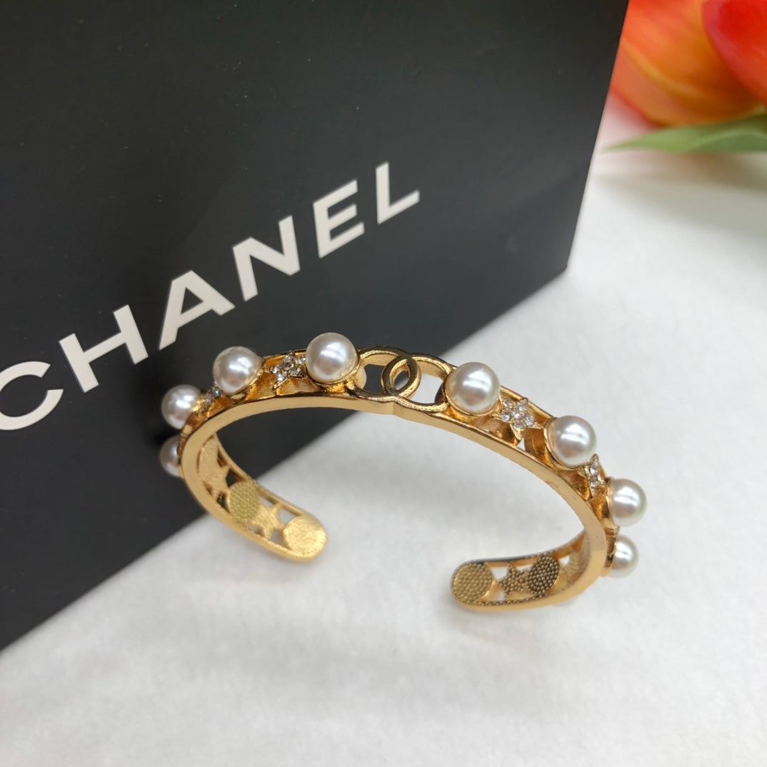 Chanel style bracelets - product photo 4