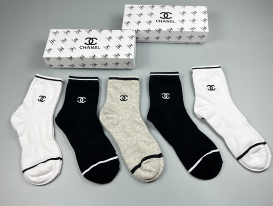 Chanel Black White Plain Contrast Cuffs Ankle Socks, image 1