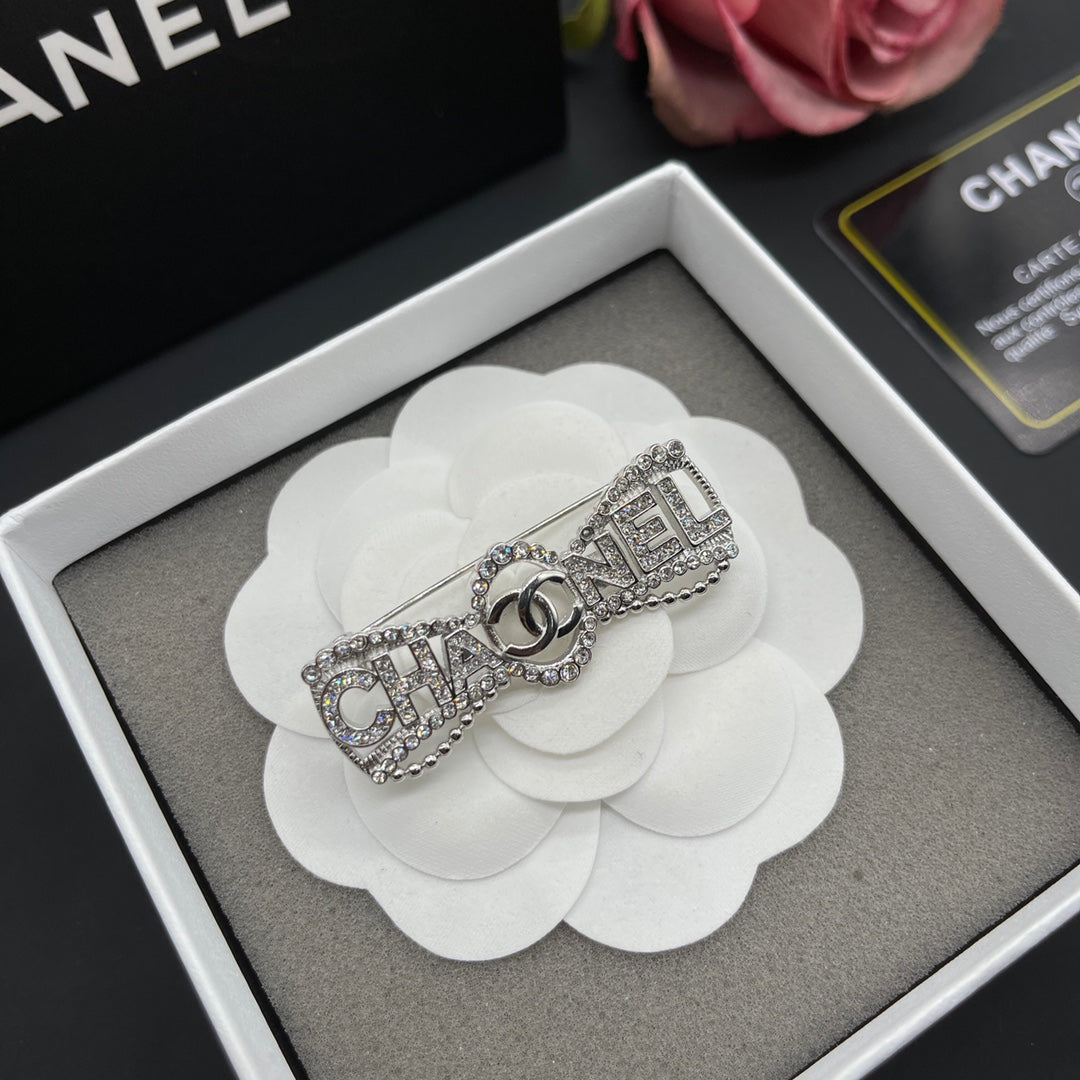 Chanel style brooches - product photo 1